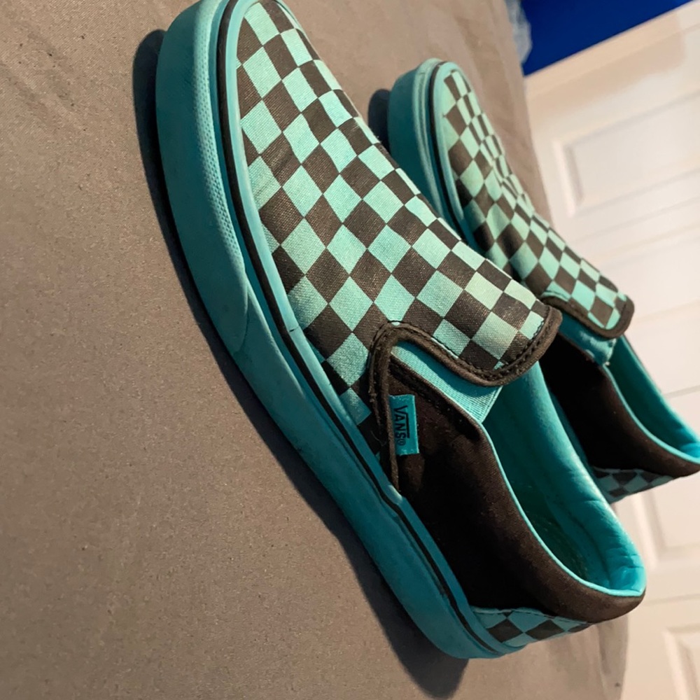 Black and blue slip on converse